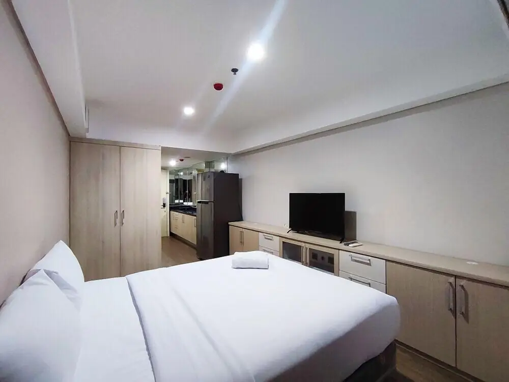 Семаранг: New Furnished Studio Room Apartment At Warhol (W/R) Residences