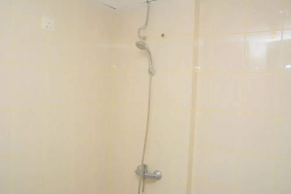 Джакарта: Well Furnished And Comfort Stay Studio At Amethyst Apartment