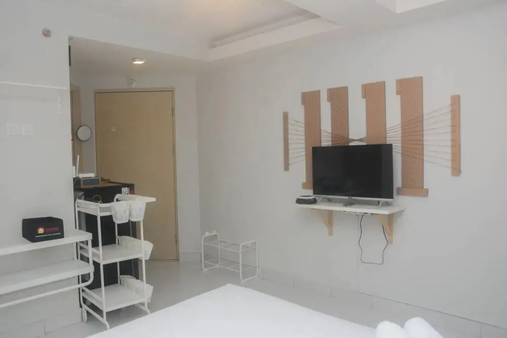 Джакарта: Well Furnished And Comfort Stay Studio At Amethyst Apartment