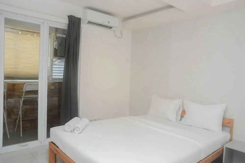 Джакарта: Well Furnished And Comfort Stay Studio At Amethyst Apartment