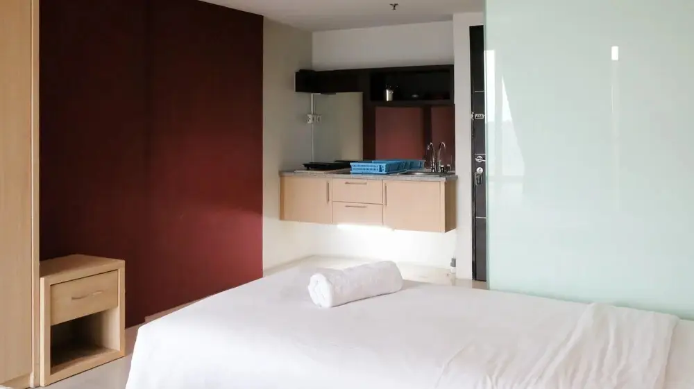 Сурабая: Comfy And Tidy Studio At The Square Apartment