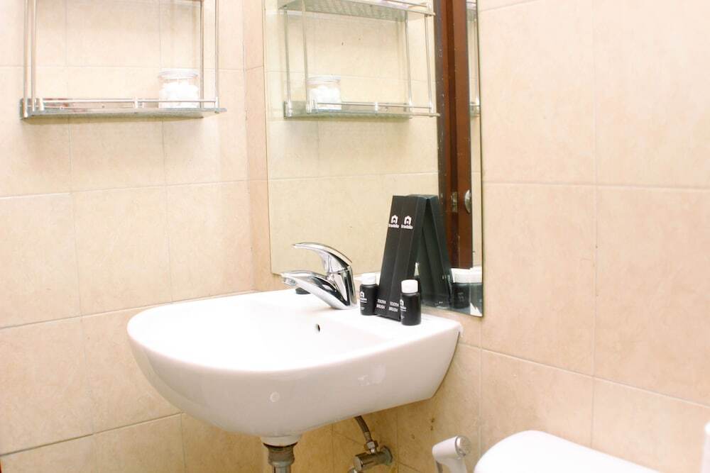 Джакарта: Comfort Studio At Marina Ancol Apartment