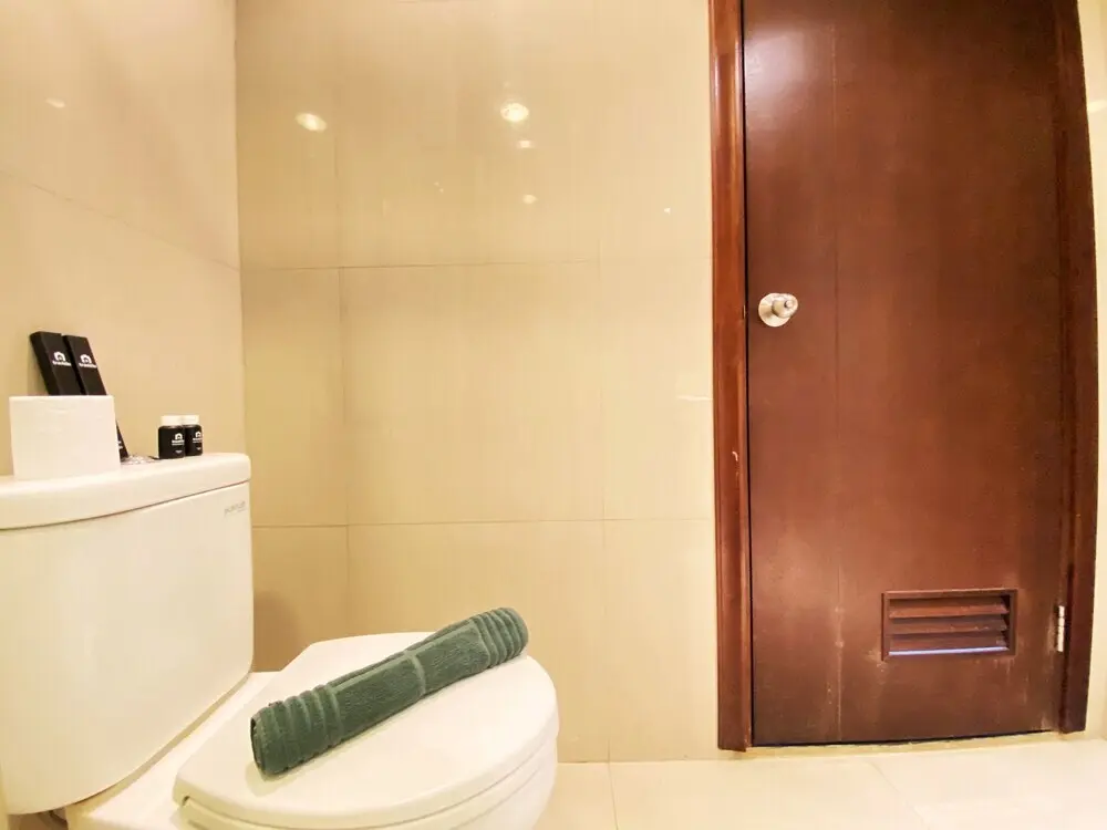 Бандунг: Elegant 1Br At El Royale Apartment