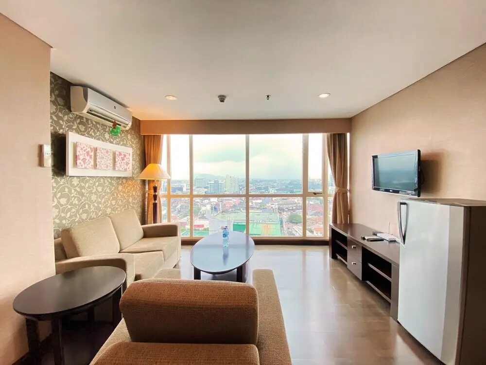 Бандунг: Elegant 1Br At El Royale Apartment