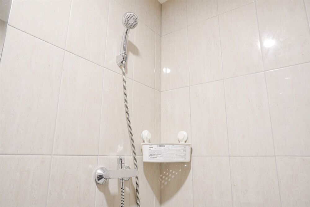 Джакарта: Modern Look Studio Room At Citra Living Apartment
