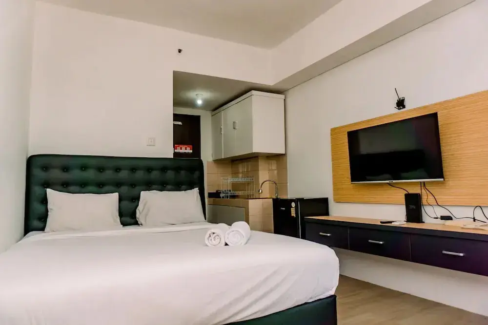 Южный Тангеранг: Nice Studio At Serpong Greenview Apartment