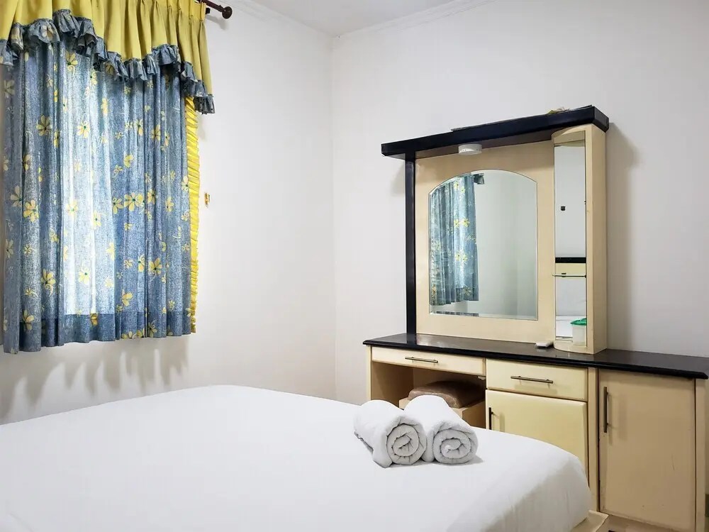 Джакарта: Comfort Living 3Br Apartment With Pool View At Mediterania Palace Residences