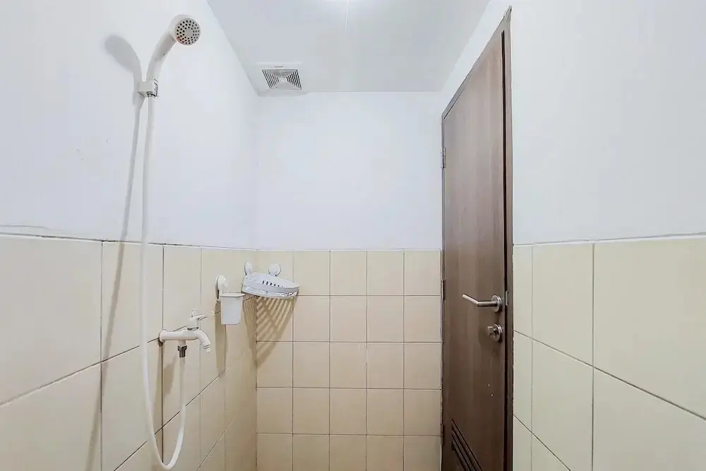 Южный Тангеранг: Warm And Simply Studio Room At Urbantown Serpong Apartment