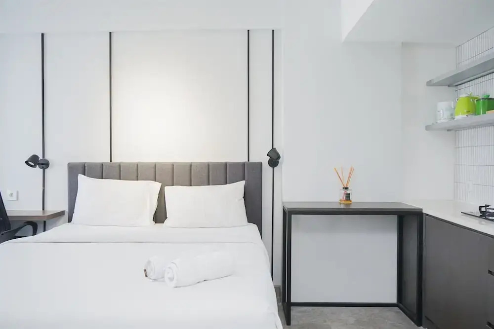 Южный Тангеранг: Warm And Simply Studio Room At Urbantown Serpong Apartment