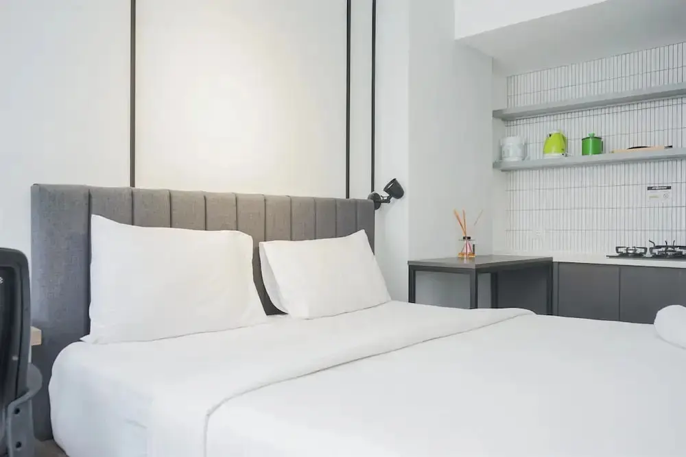 Южный Тангеранг: Warm And Simply Studio Room At Urbantown Serpong Apartment