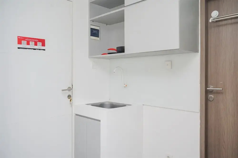 Южный Тангеранг: Warm And Simply Studio Room At Urbantown Serpong Apartment