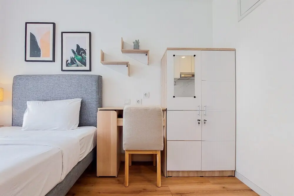 Legok: Warm And Simply Studio Apartment At Sky House Bsd