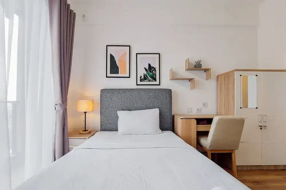 Legok: Warm And Simply Studio Apartment At Sky House Bsd