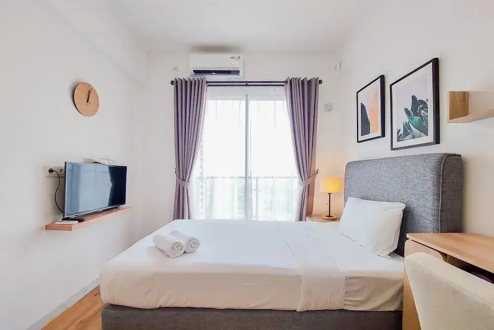 Legok: Warm And Simply Studio Apartment At Sky House Bsd
