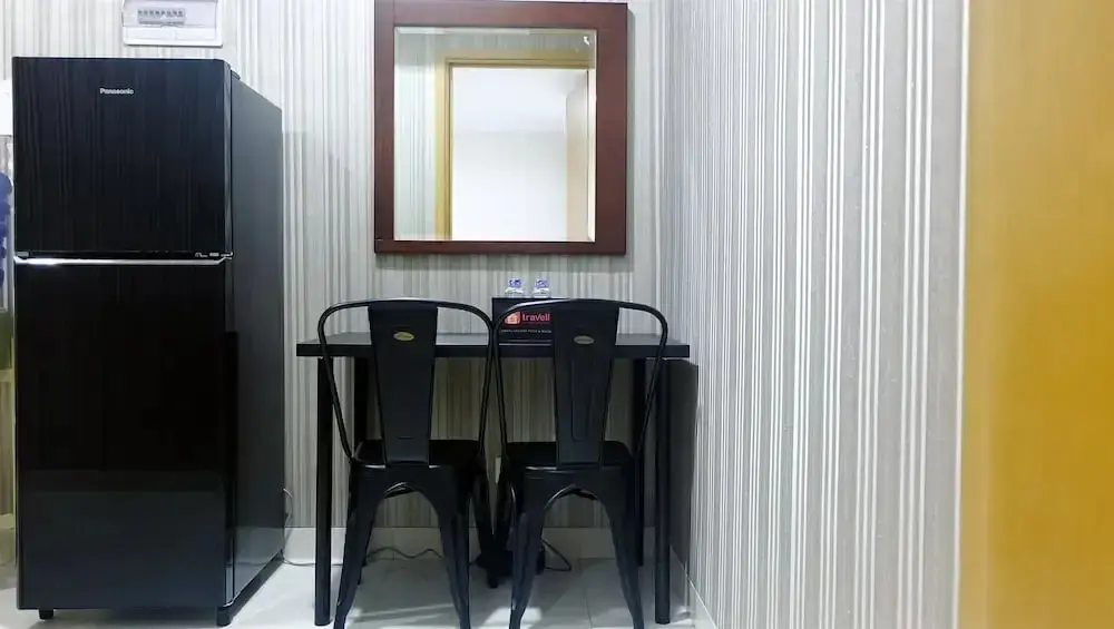 Джакарта: 1 Bedroom Comfort Apartment The Mansion Kemayoran