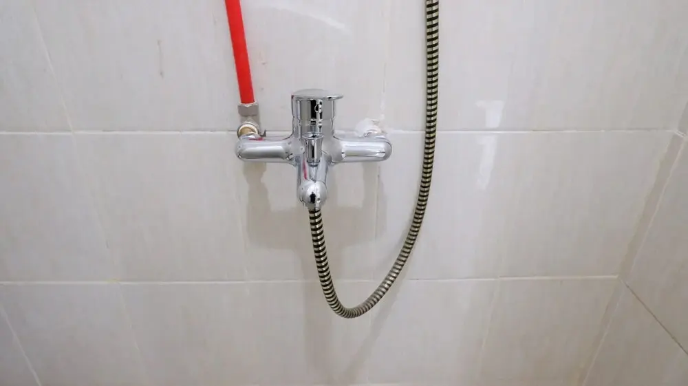 Сурабая: Homey 2Br At Puncak Permai Apartment