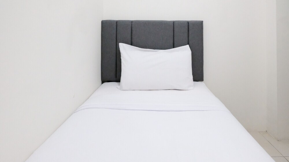 Сурабая: Good View And Best Choice 2Br At Puncak Permai Apartment