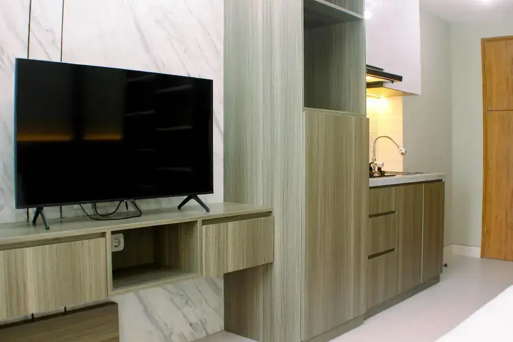 Бекаси: Comfy Studio Apartment At Gateway Park Lrt City