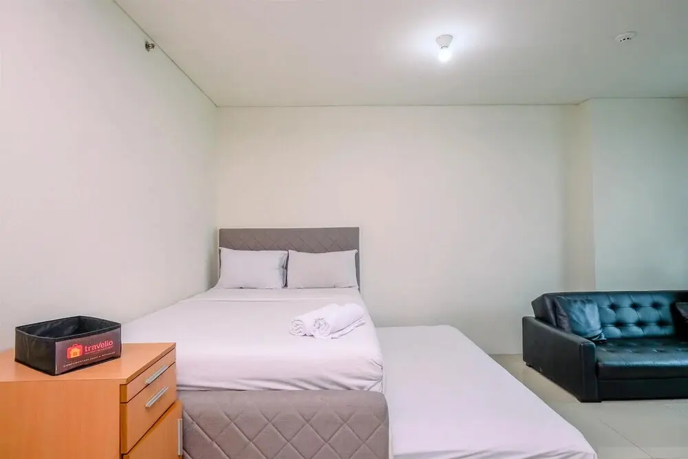 Джакарта: Fancy And Nice Studio Apartment At Woodland Park Residence
