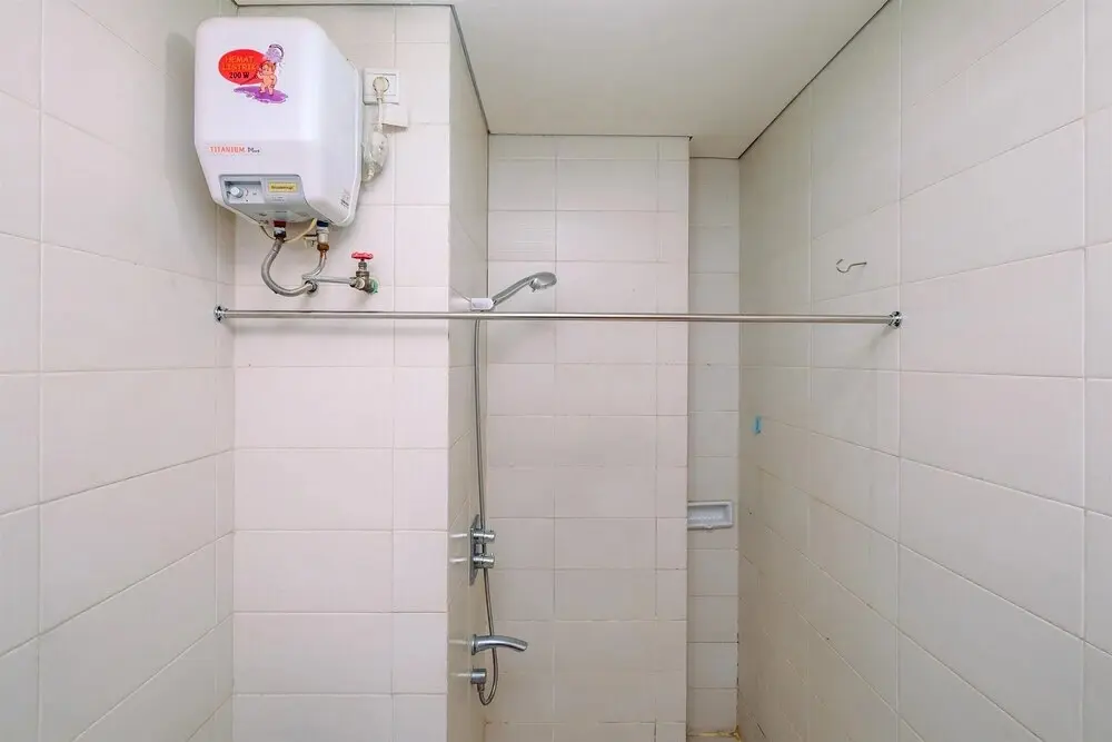 Джакарта: Fancy And Nice Studio Apartment At Woodland Park Residence