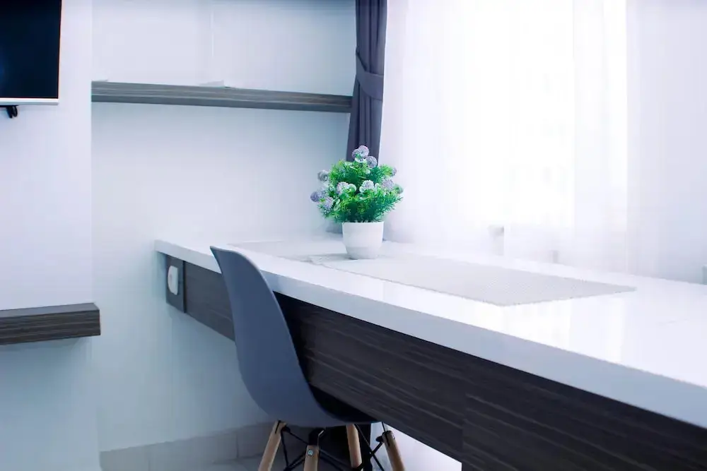 Бекаси: Simply And Well Design Studio Room At Patraland Urbano Apartment