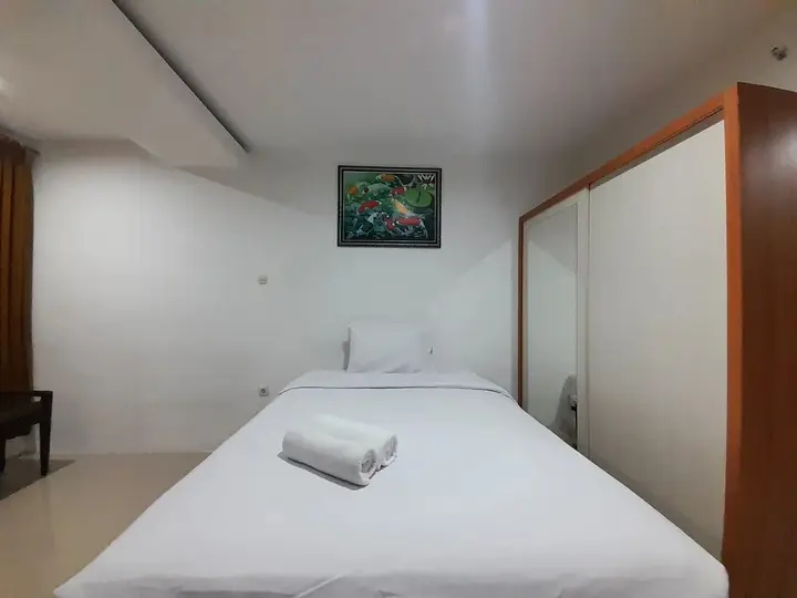 Депок: Homey And Comfort Stay Studio At Green Park Yogyakarta Apartment