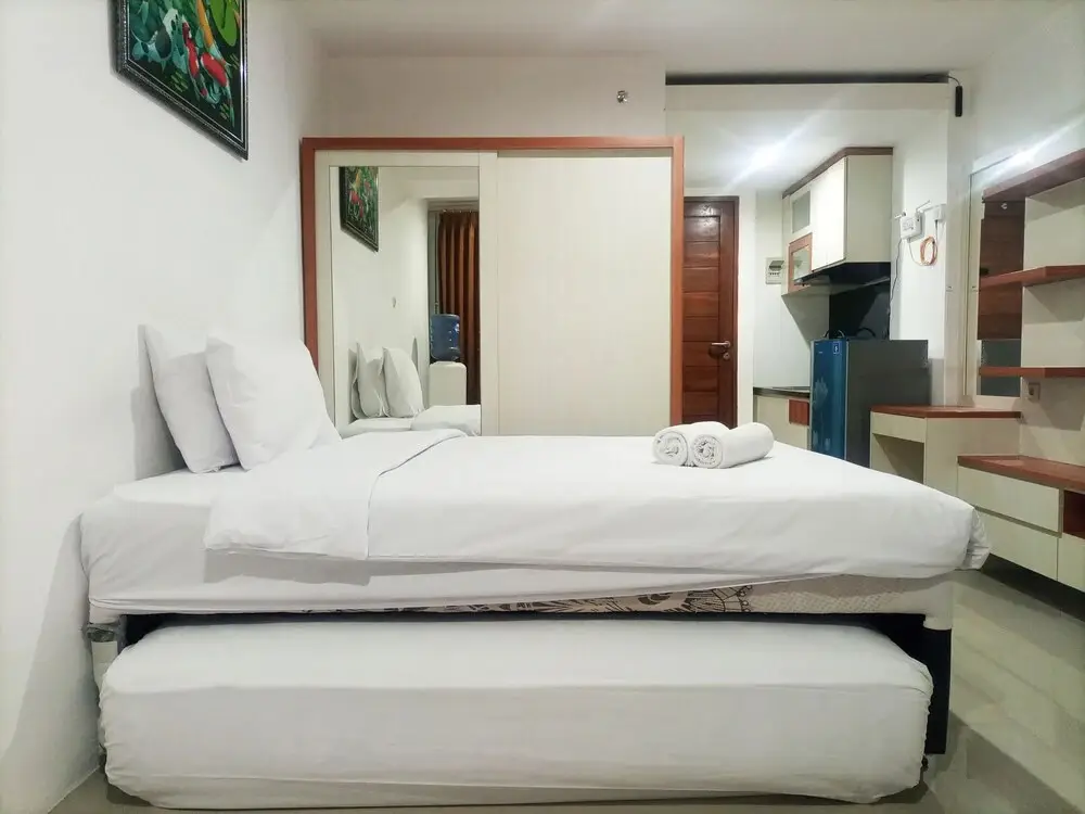 Депок: Homey And Comfort Stay Studio At Green Park Yogyakarta Apartment