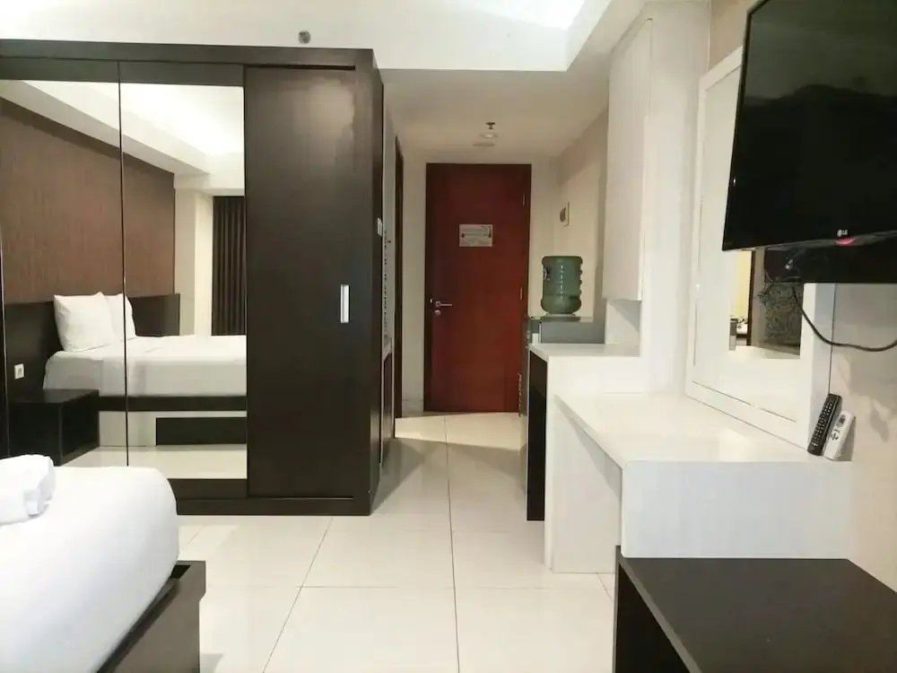 Ngaglik: Luxurious Studio At Mataram City Apartment