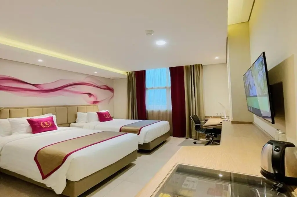 Сурабая: Leedon Hotel & Suites Surabaya