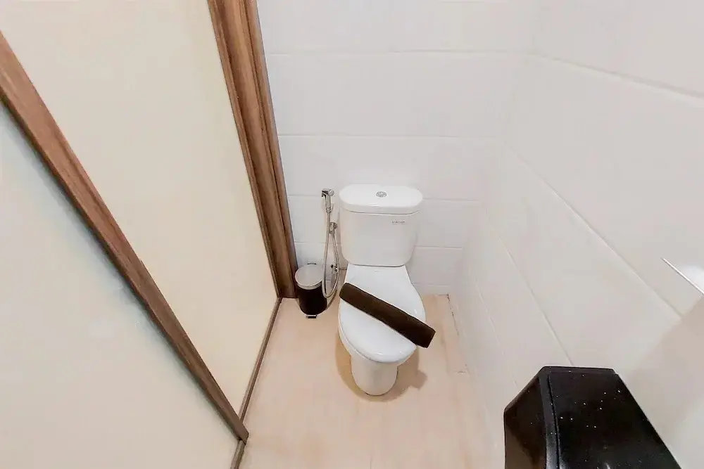 Legok: Studio Room With Simply Look At Sky House Bsd Near Aeon