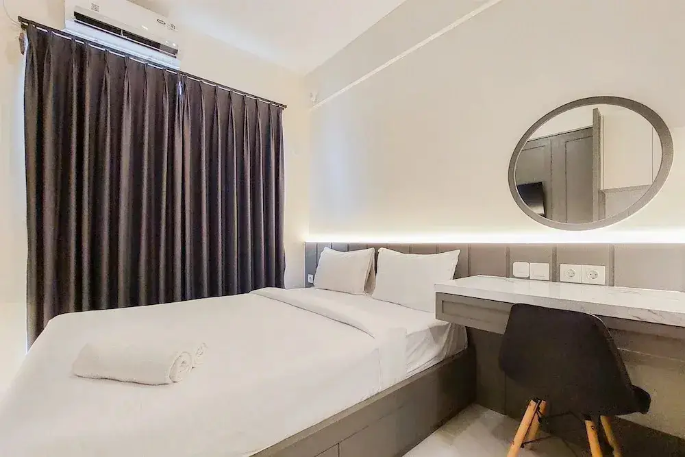 Legok: Studio Room With Simply Look At Sky House Bsd Near Aeon