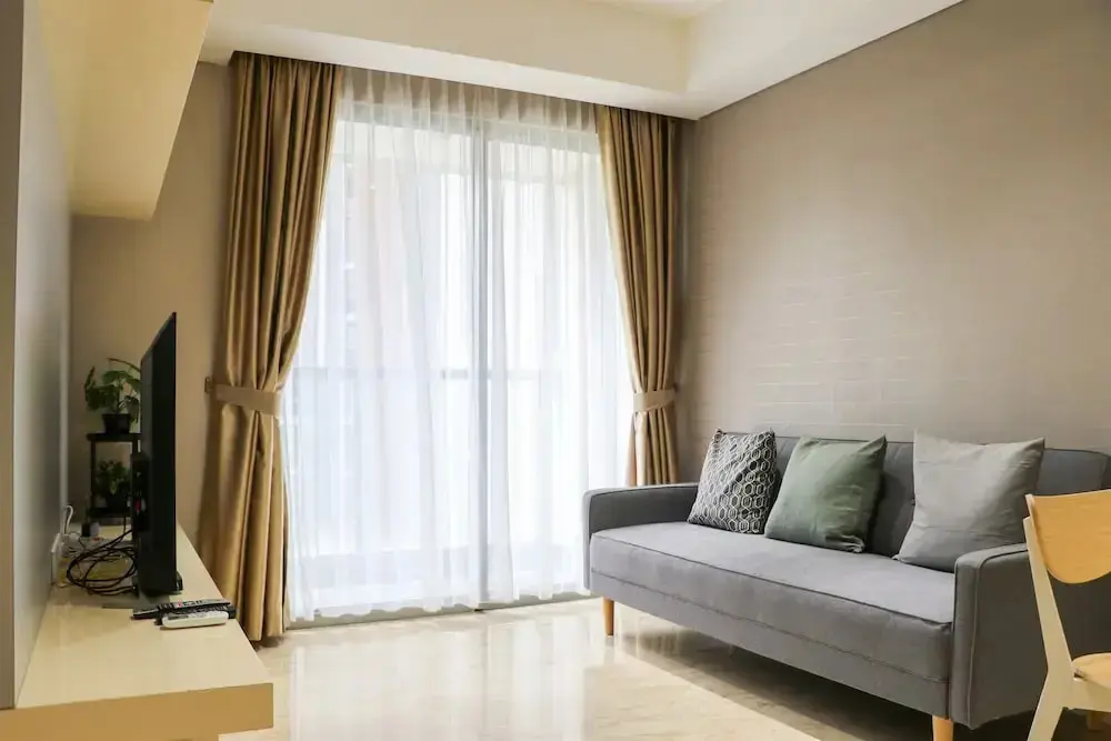 Джакарта: Modern Look And Comfortable 1Br Gold Coast Apartment Pik