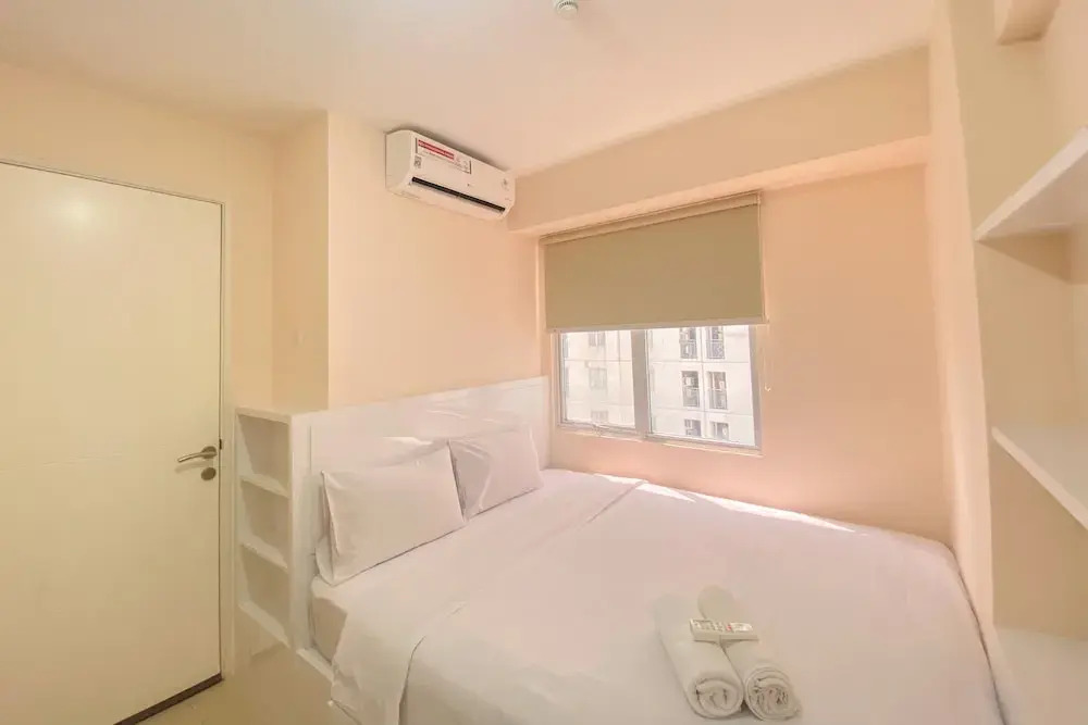 Minimalist And Good Deal 2Br At Bassura City Apartment — фото 1