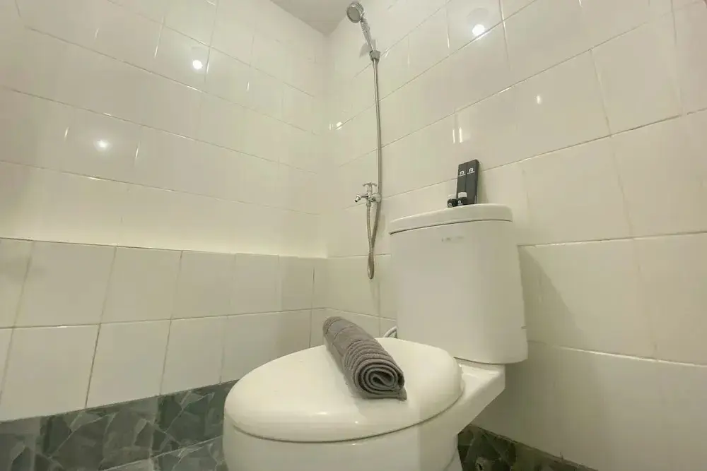Джакарта: Minimalist And Good Deal 2Br At Bassura City Apartment