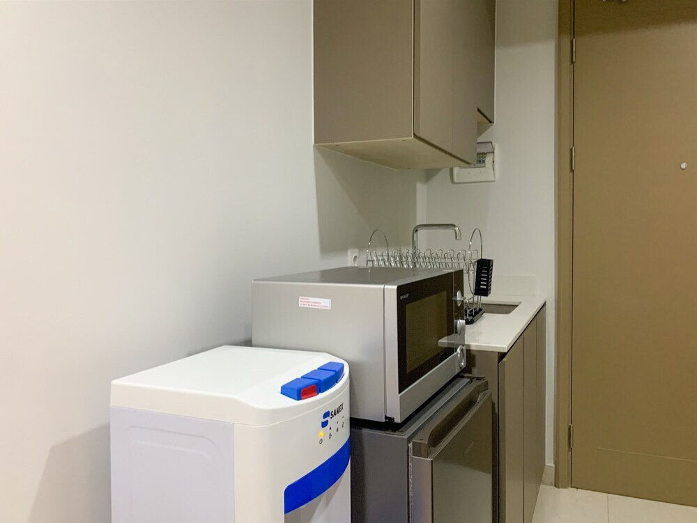 Джакарта: Comfort 1Br At Gold Coast Apartment