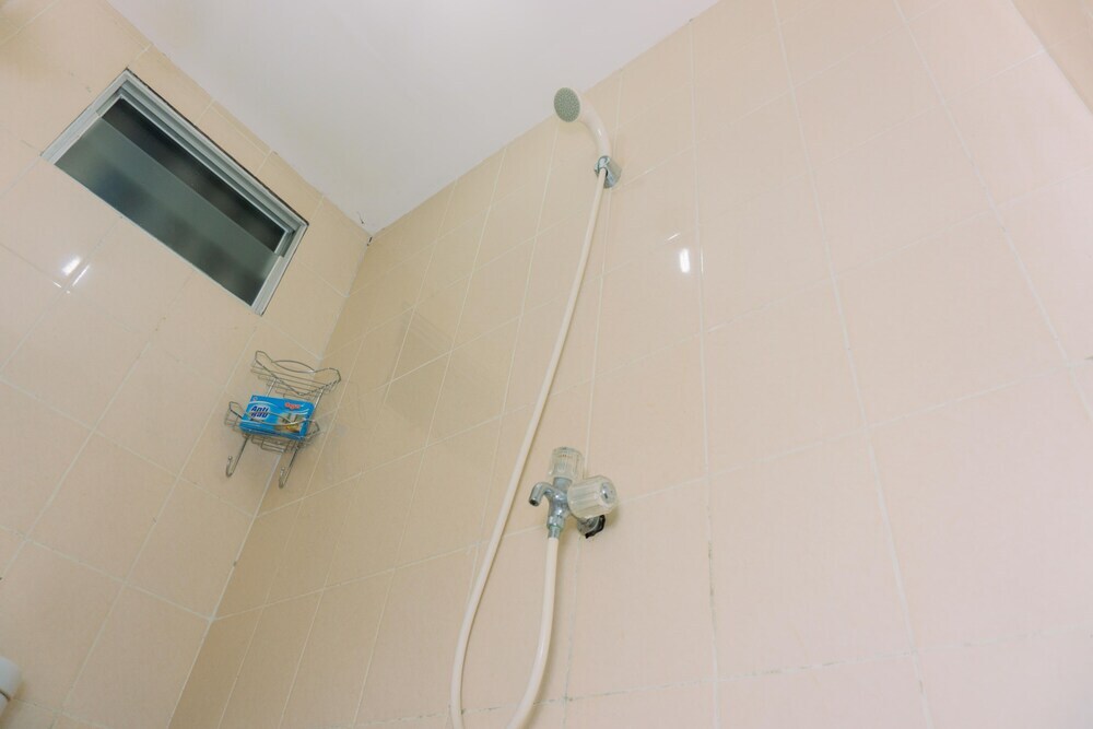 Южный Тангеранг: Restful And Simply 2Br At Sky View Apartment