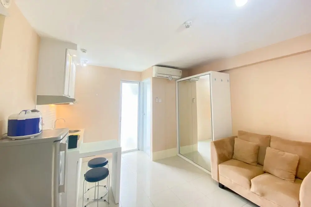 Джакарта: Cozy Studio At 30Th Floor Bassura City Apartment