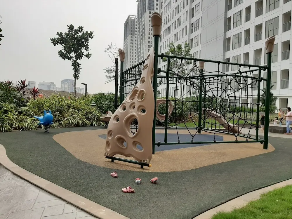 Legok: Spacious And Homey Designed 3Br Apartment At M-Town Residence