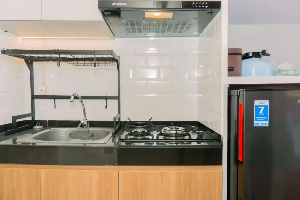 Южный Тангеранг: Good Deal And Simply Look Studio Room At Transpark Bintaro Apartment