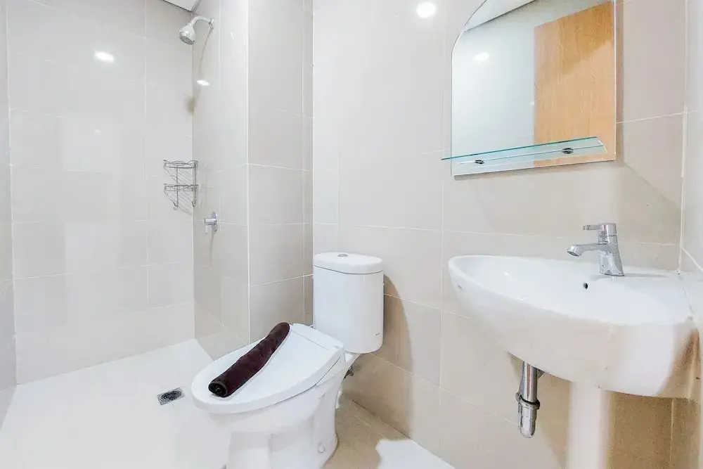 Legok: Simply Look And Warm Studio Apartment At B Residence