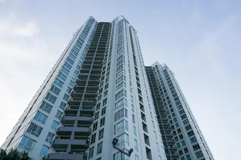 Comfortable And Spacious 3Br Puri Casablanca Apartment — фото 1