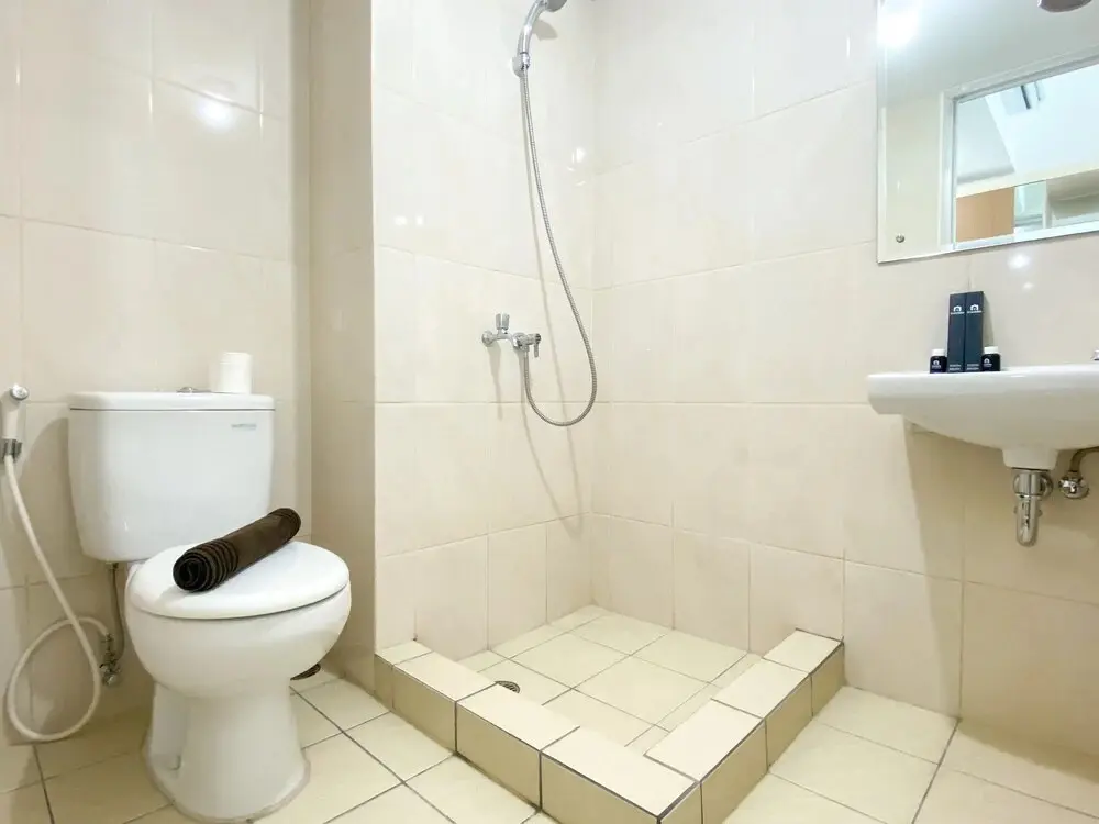 Бекаси: Simply And Cozy Design Studio Apartment At Springlake Summarecon Bekasi