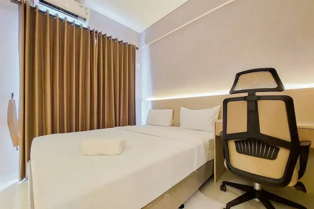 Legok: Scenic Designed And Comfy Studio At Sky House Bsd Apartment