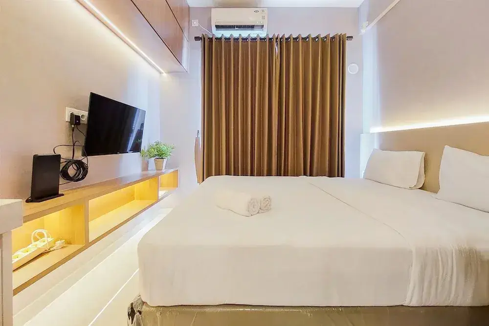 Legok: Scenic Designed And Comfy Studio At Sky House Bsd Apartment