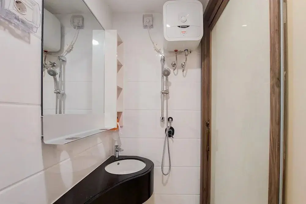 Legok: Scenic Designed And Comfy Studio At Sky House Bsd Apartment