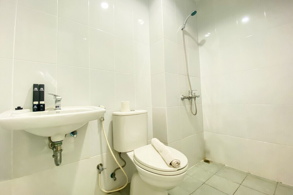 Бекаси: Comfort 1Br At Patraland Urbano Apartment