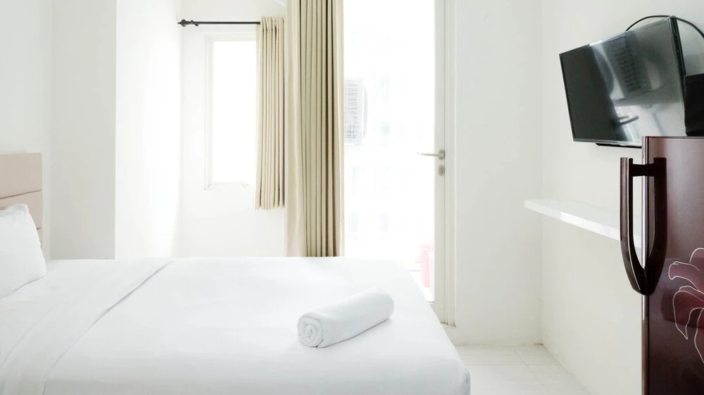 Сурабая: New Homey Studio At Puncak Cbd Apartment