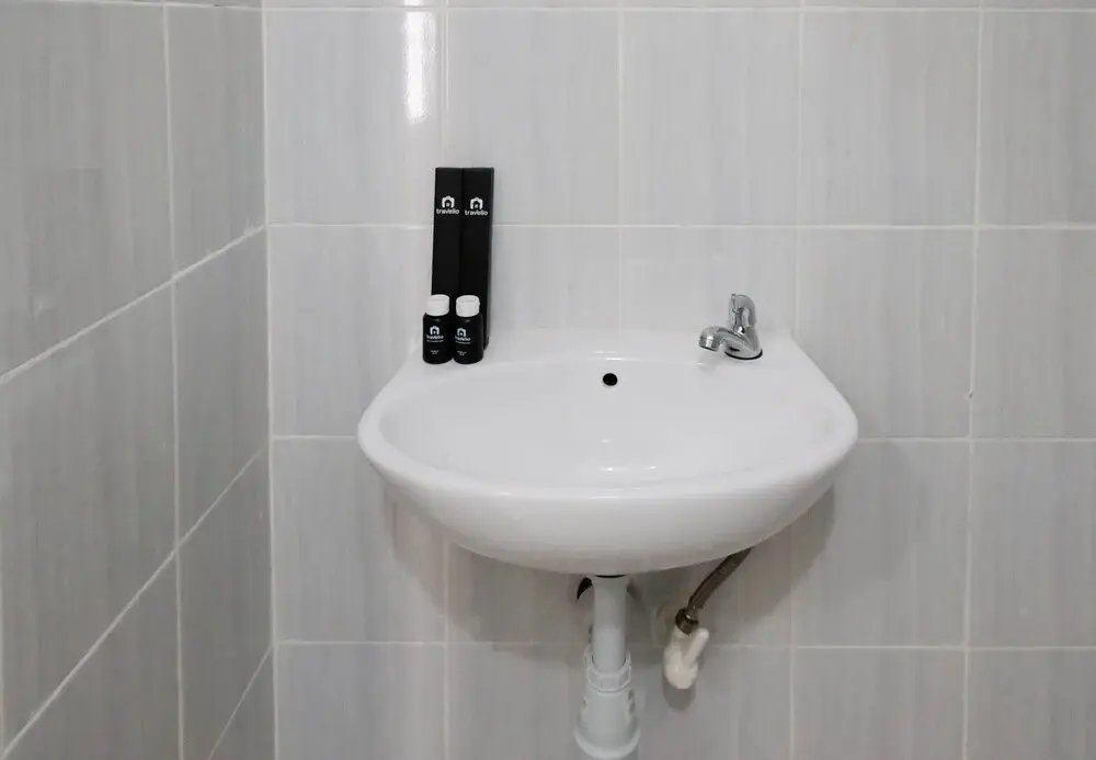 Сурабая: New Homey Studio At Puncak Cbd Apartment