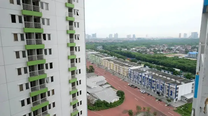 Сурабая: New Homey Studio At Puncak Cbd Apartment