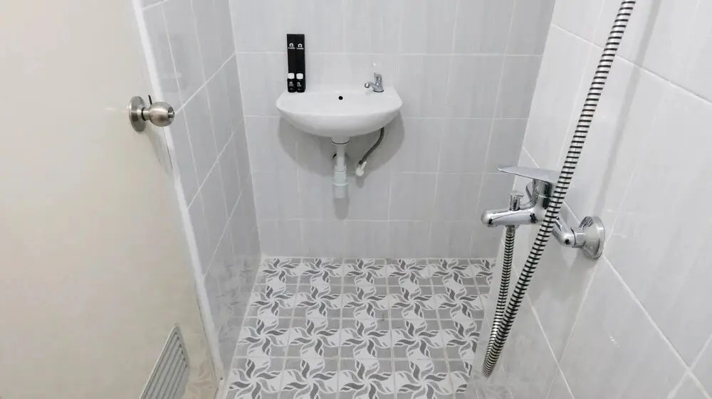 Сурабая: New Homey Studio At Puncak Cbd Apartment